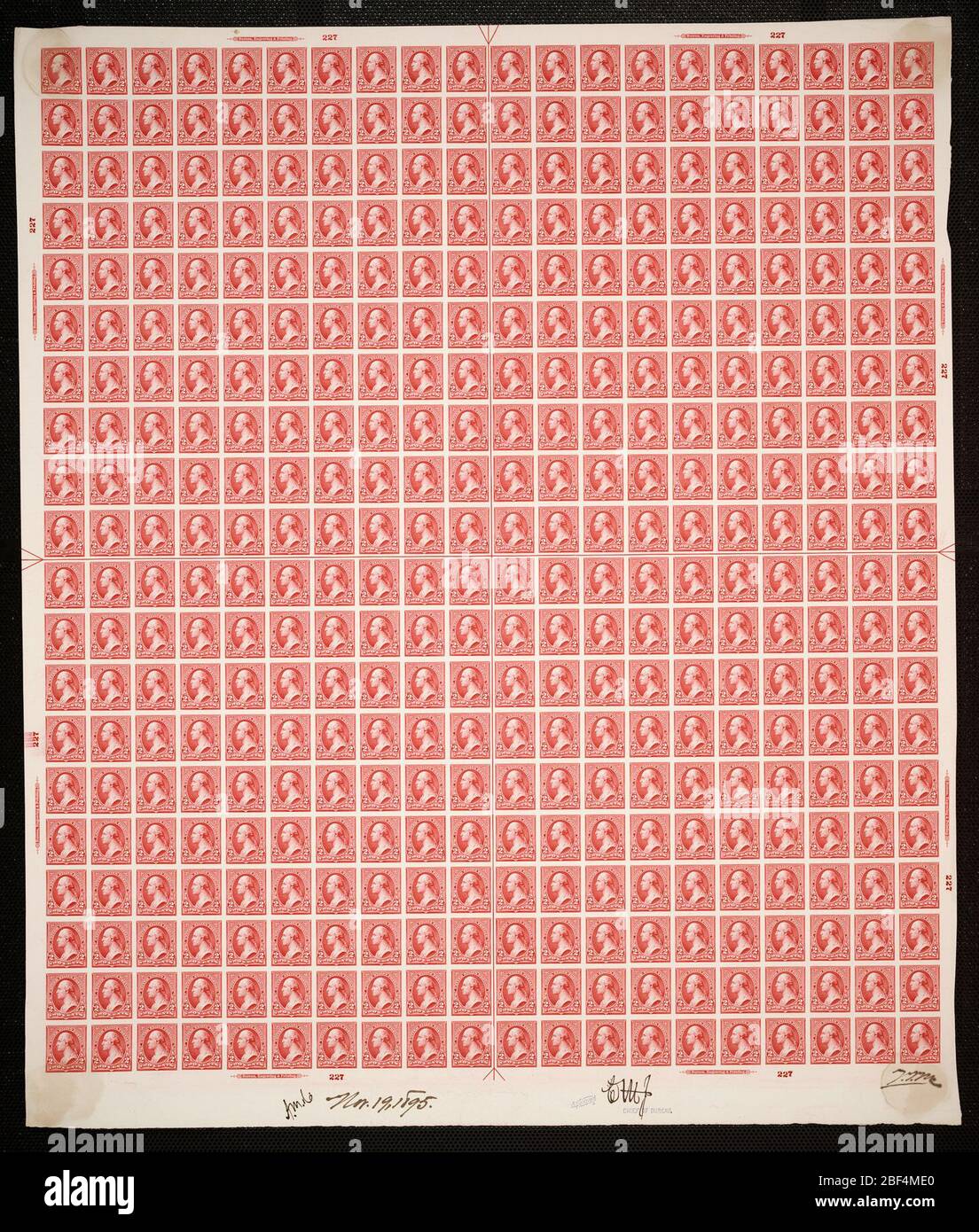 2c Washington Plattenfest. Zertifizierte Plattenproofs sind der letzte gedruckte Proof der Platte vor dem Druck der Stempel im Büro für Gravur und Druck. Diese Plattenproofs sind jeweils eindeutig, mit den Genehmigungsunterschriften und dem Datum. Stockfoto