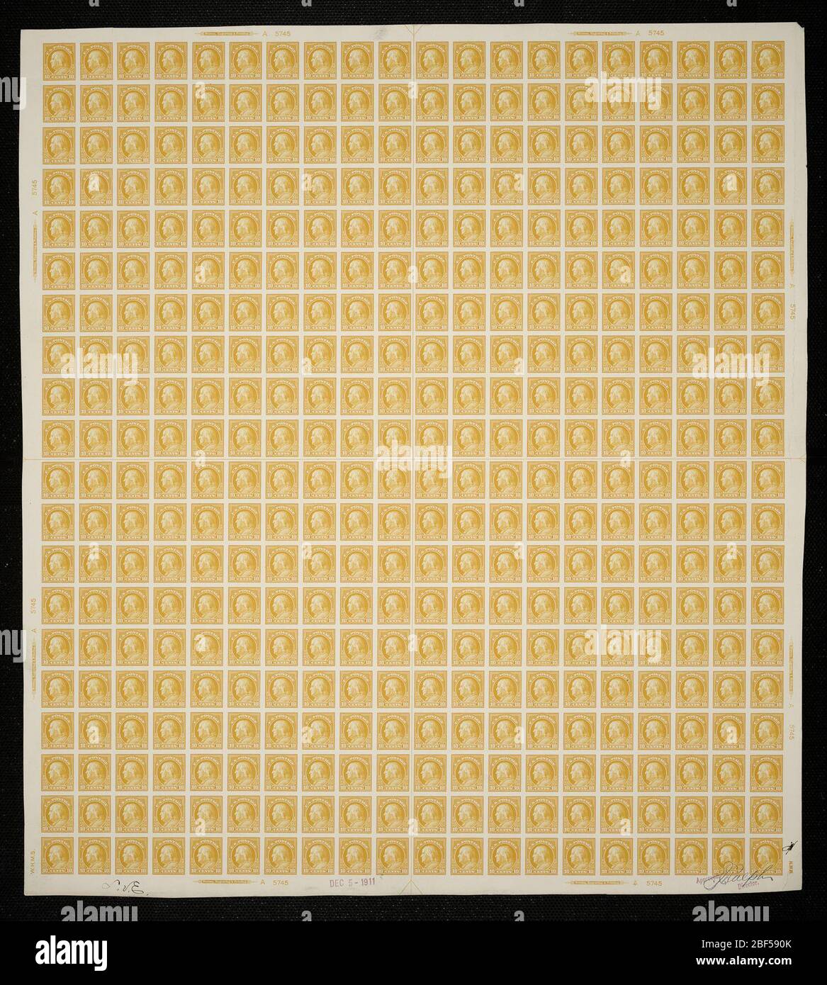 10c Franklin plattenfest. Zertifizierte Plattenproofs sind der letzte gedruckte Proof der Platte vor dem Druck der Stempel im Büro für Gravur und Druck. Diese Plattenproofs sind jeweils eindeutig, mit den Genehmigungsunterschriften und dem Datum. Stockfoto