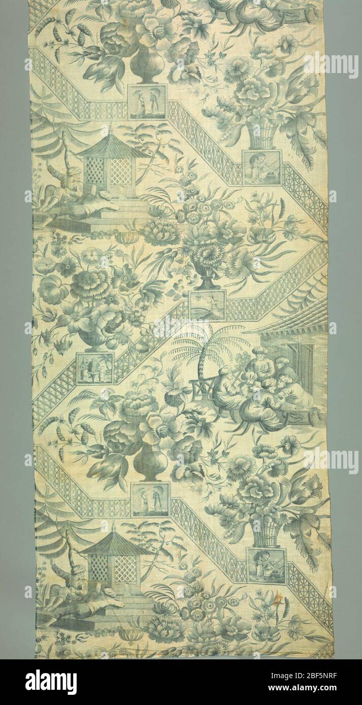 Textil. Zwei Selvedge- bis Selvedge-Breiten mit Design eines diagonalen Chinoiserie-Zauns, der Blumen und exotische Figuren in Turbanpfeifen umschließt. Stockfoto
