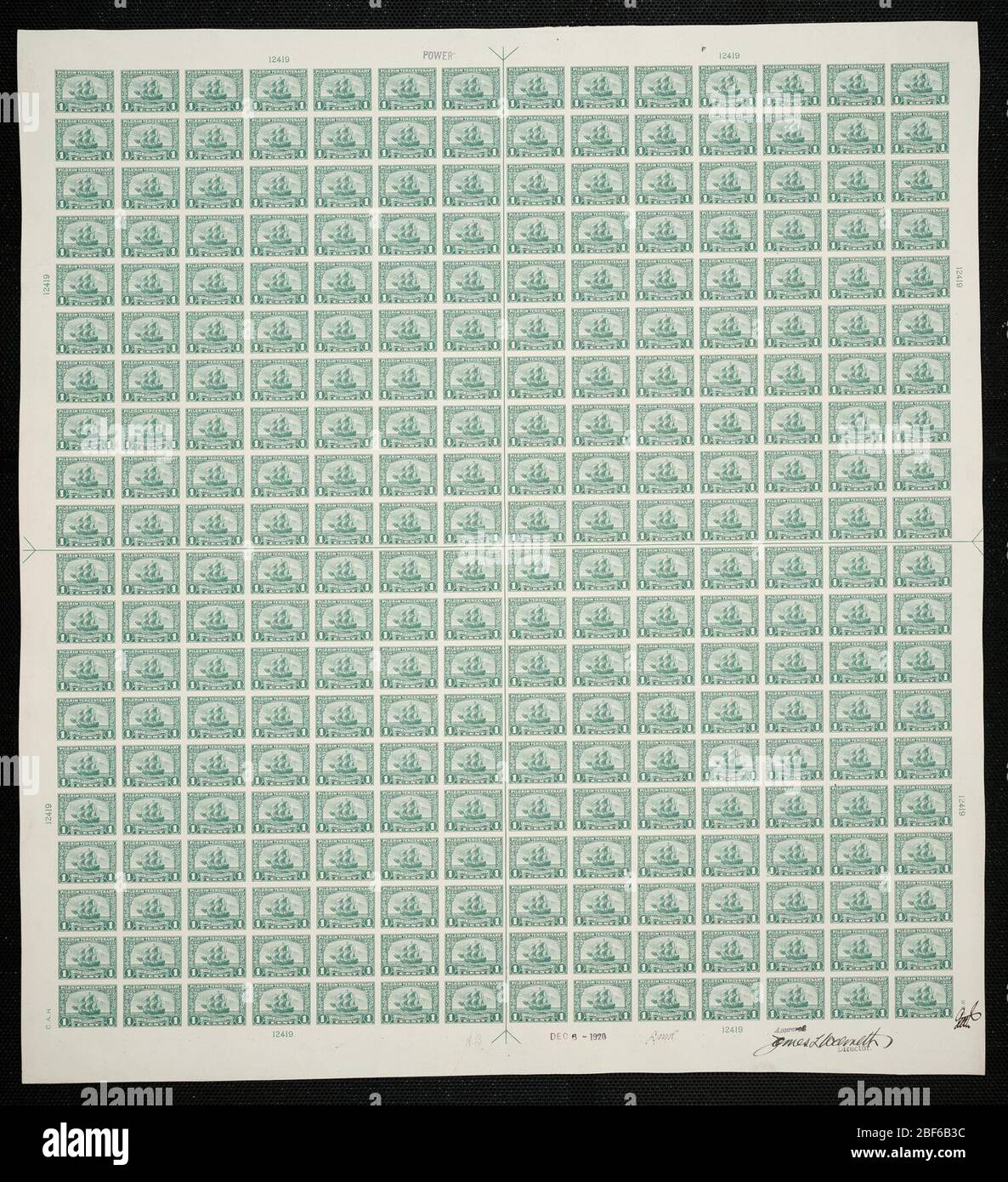 1c die Mayflower Platte Proof. Zertifizierte Plattenproofs sind der letzte gedruckte Proof der Platte vor dem Druck der Stempel im Büro für Gravur und Druck. Diese Plattenproofs sind jeweils eindeutig, mit den Genehmigungsunterschriften und dem Datum. Stockfoto