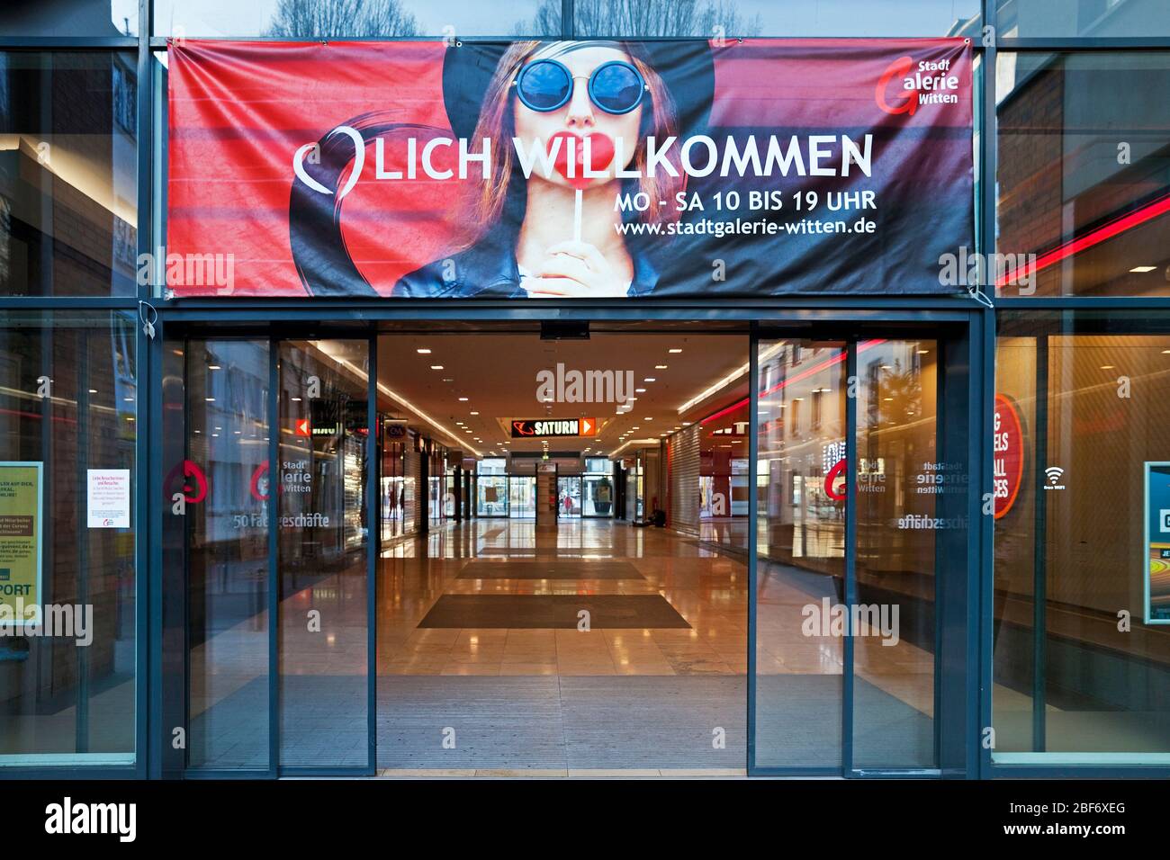 Schließen Einkaufszentrum Stadtgalerie in Witten während der Corona-Krise 2020, Deutschland, Nordrhein-Westfalen, Ruhrgebiet, Witten Stockfoto