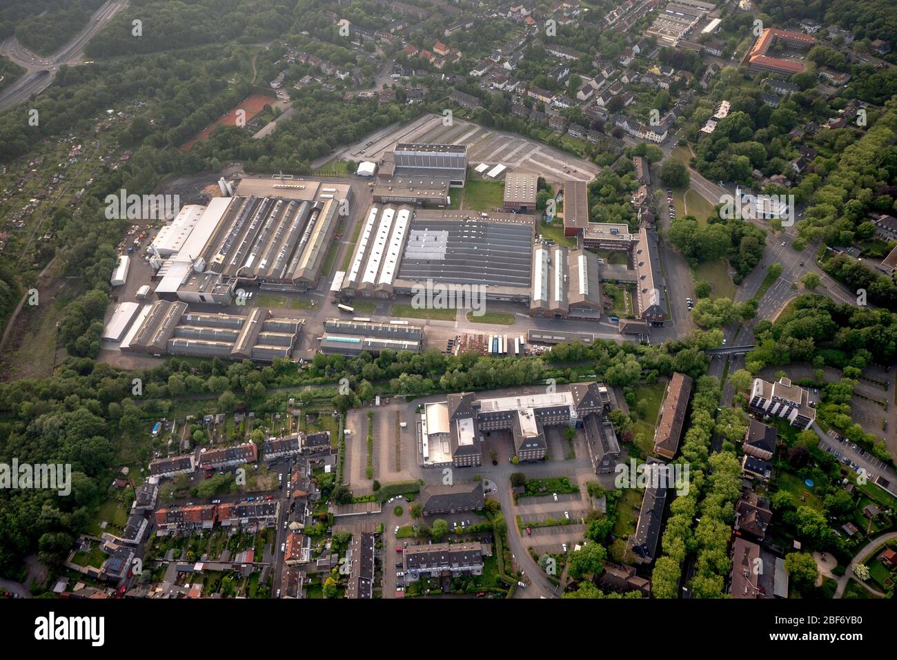 Produktionshalle auf dem Gelände der Gebrüder Eickhoff Maschinenfabrik und Eisengiesserei GmbH in Bochum-Ehrenfeld, 26.05.2016, Luftaufnahme, Deutschland, Nordrhein-Westfalen, Ruhrgebiet, Bochum Stockfoto