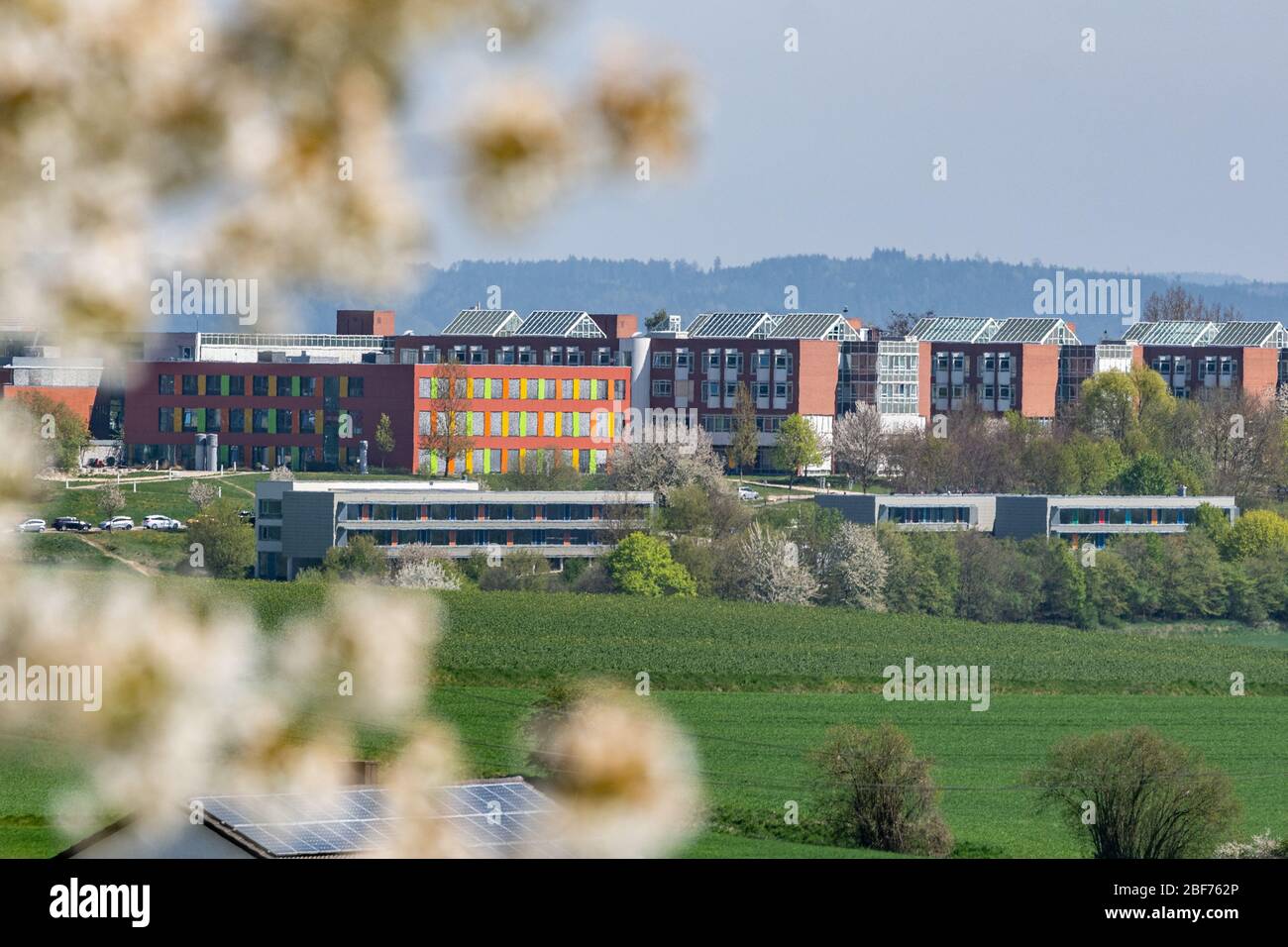 Regensburg, Deutschland. April 2020. Das Gelände des Universitätsklinikums Regensburg. Quelle: Armin Weigel/dpa/Alamy Live News Stockfoto