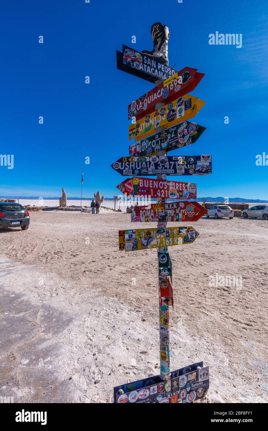 Salinas Grandes entlang der N52, östlich von Susques, Puna, Hochgebirge (3400m) Anden, Argentinien, Lateinamerika Stockfoto