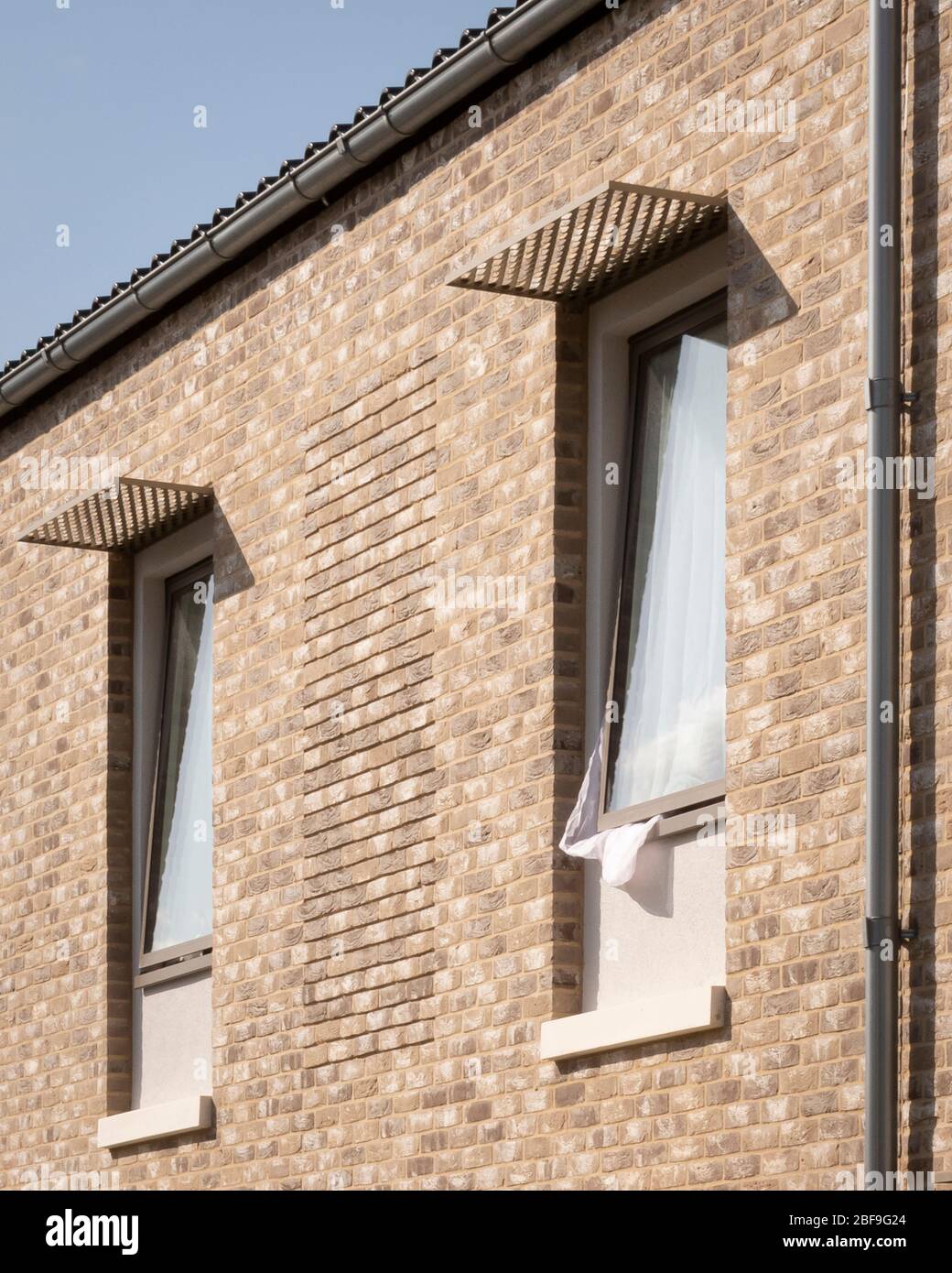 Fensterdetails. Goldschmied Street, Norwich, Großbritannien. Architekt: Mikhail Riches, 2019. Stockfoto