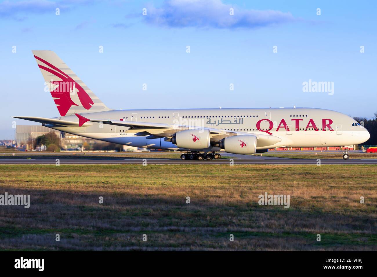 Frankfurt, Deutschland – 29. November 2019: Qatar A380 am Flughafen Frankfurt. Stockfoto