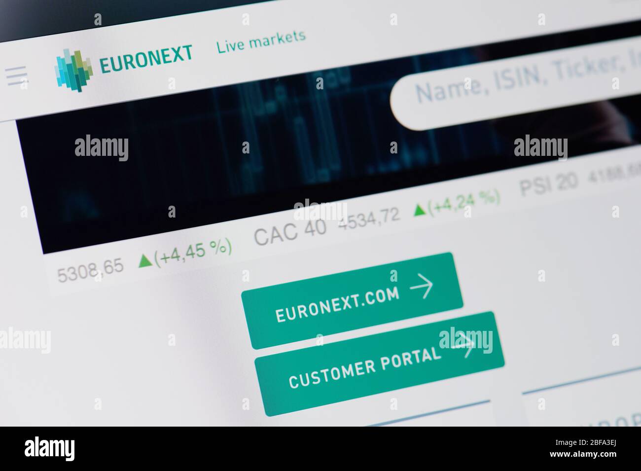 New-York , USA - 17. April 2020: Live-Märkte in Euronext Nahaufnahme auf dem Computerbildschirm Stockfoto