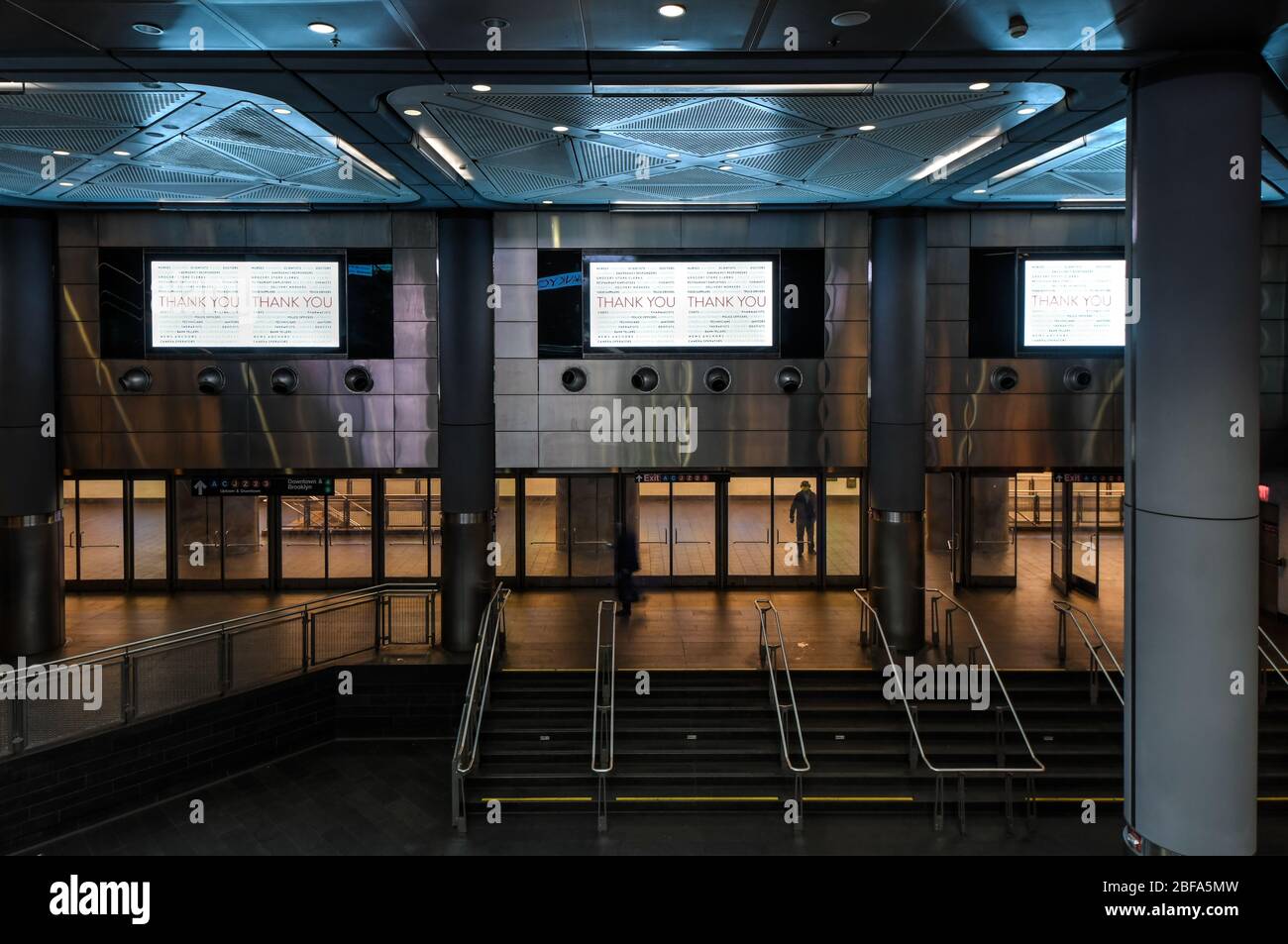 Leere Fulton Street U-Bahn Station in New York City auf PAUSE während Coronavirus COVID-19 Pandemie Stockfoto