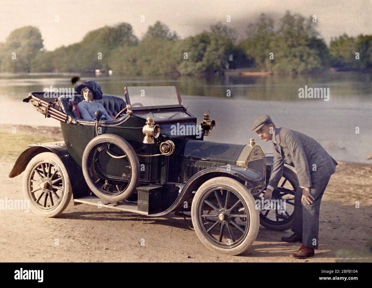 1910 Foto ist kein Produkt der modernen Kolorierung. Es ist ein "Autochrom", das war das erste Farbfotografieverfahren, das von den Lumire Brüdern in Frankreich im Jahr 1903 erfunden und patentiert wurde. Stockfoto