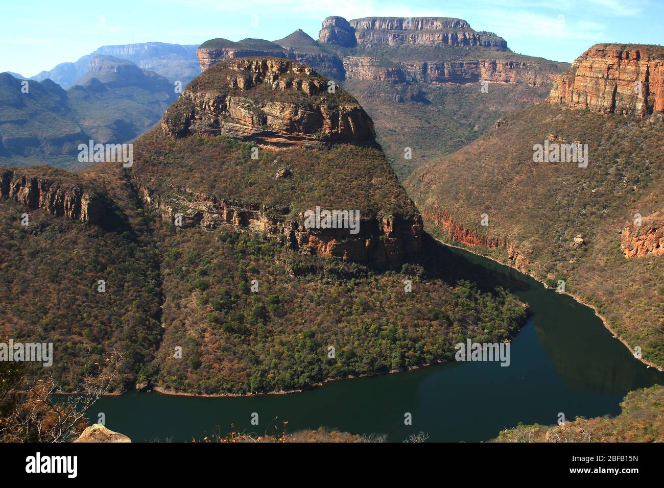 Herrliche Panorama der berühmten drei Rondavels der Blyde River Canyon (Südafrika) im Winter (Juli) Stockfoto