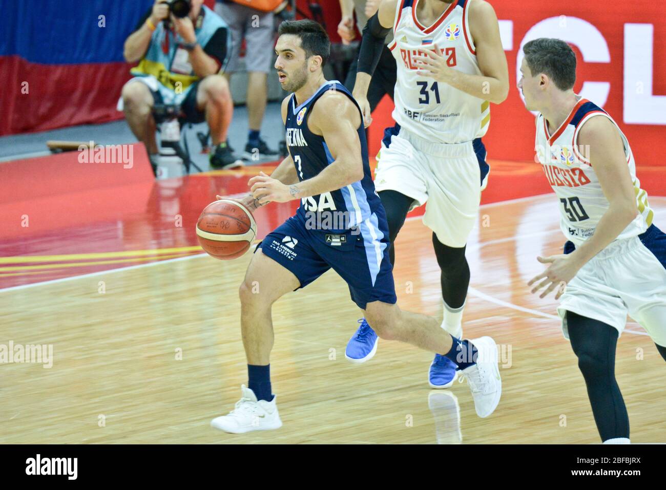 Facundo Campazzo (Argentinien) gegen Russland. Basketball-Weltmeisterschaft China 2019. Erste Runde Stockfoto