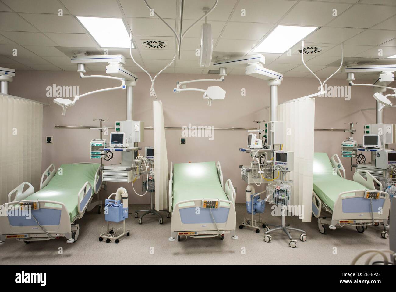 Moderne Intensivstation im Krankenhaus Sarajevo Stockfoto