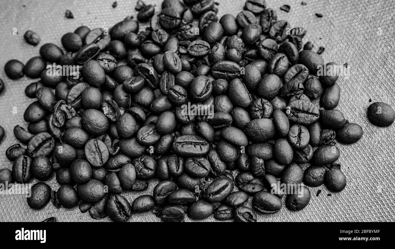 Vollrahmen geröstete Kaffeebohnen für Hintergrund Stockfoto