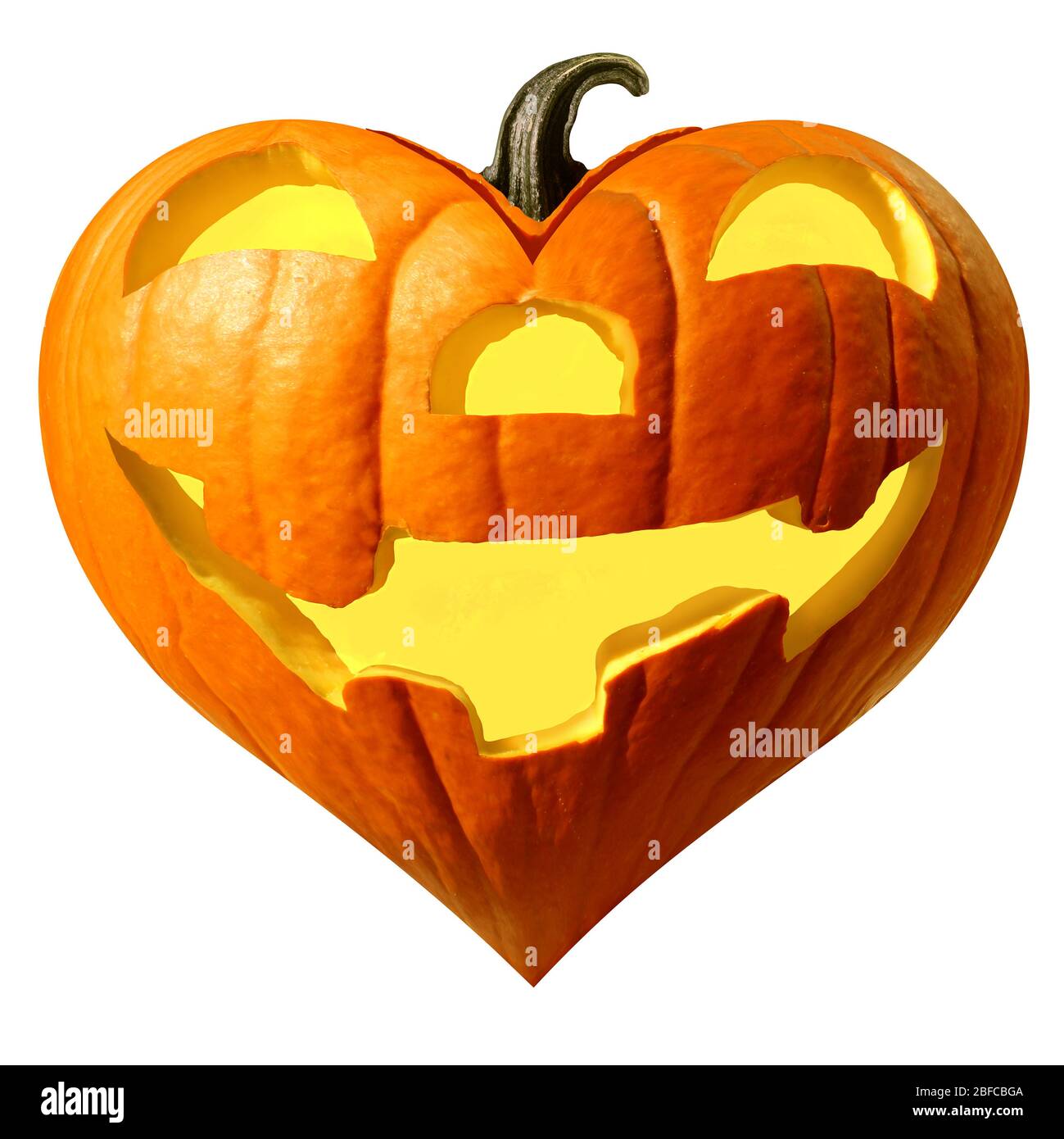 Halloween Kürbis Herz und Spaß Kürbisse Liebe Symbol als glücklich geschnitzten Kürbis isoliert auf einem weißen Hintergrund. Stockfoto
