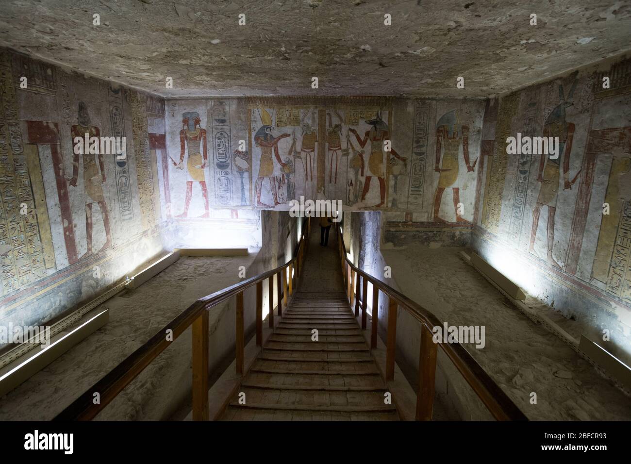 Innenflur des Grabmals von Tausend & Setnakht im Tal der Könige bei Luxor, Ägypten. Stockfoto