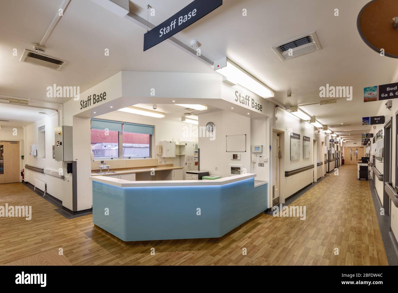 Krankenschwestern Station in McEntee ward, St George's Hospital, Tooting. Stockfoto