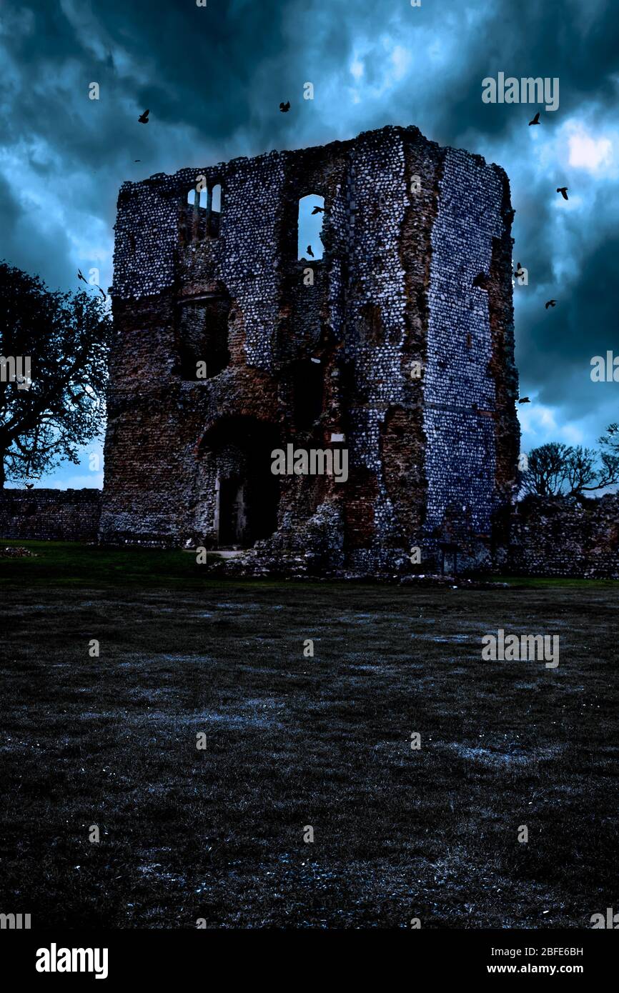 Baconsthorpe Burg gruseliges Bild Stockfoto