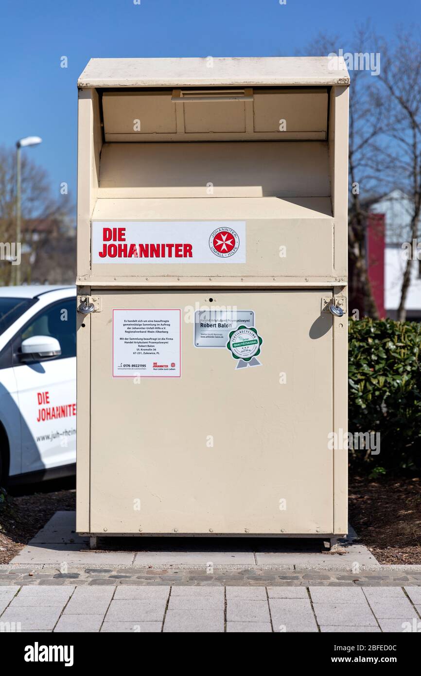 Sammelbehälter der Johanniter Stockfoto