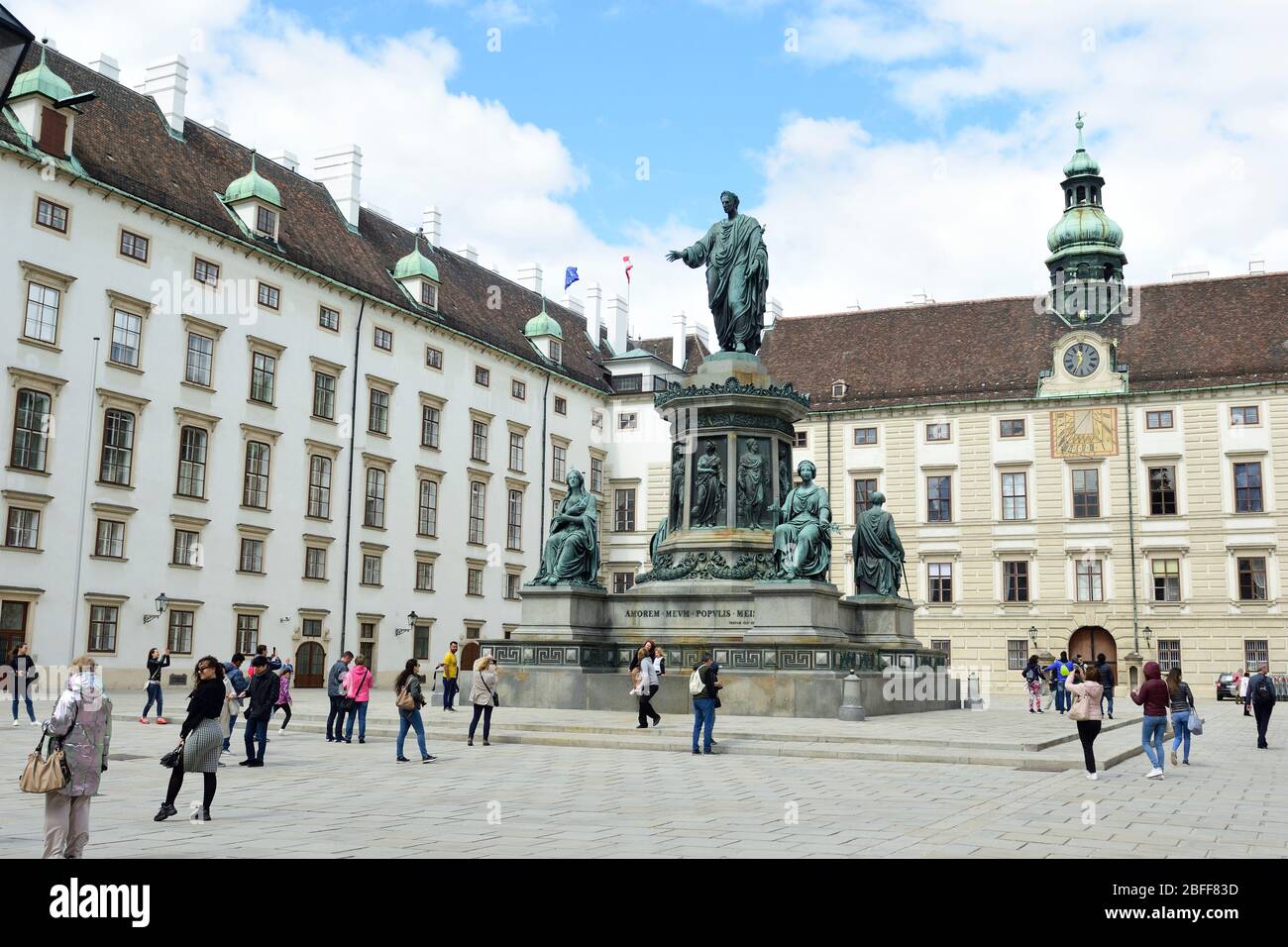 Wien, Österreich. Kaiser-Franz-Denkmal im Innenhof der Wiener Hofburg Stockfoto