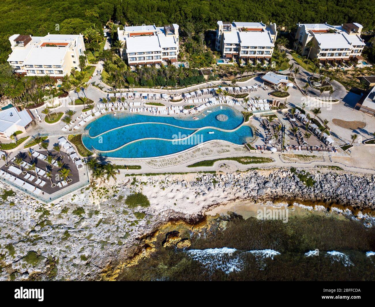 Luftaufnahme des Pools des TRS Grand Palladium White Sand Resort and Spa in Riviera Maya, Yucatan Halbinsel, Quintana Roo, Karibische Küste, Mexiko Stockfoto