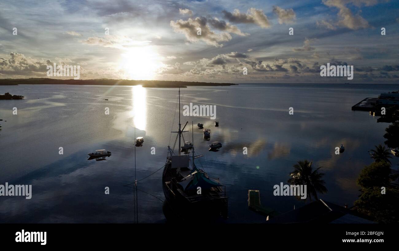 Sonnenaufgang über Lagune in Pazifik, Yap, Insel Yap, Mikronesien, Pazifik, Südsee, Australien Stockfoto