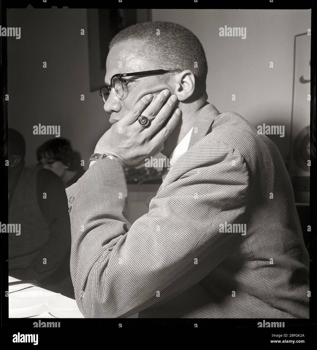Malcolm X in Chicago, Illinois. Mai 1961. Nation des Islam und Black Muslim Führer. Bild von 2.25 x 2.25 Zoll negativ. Stockfoto