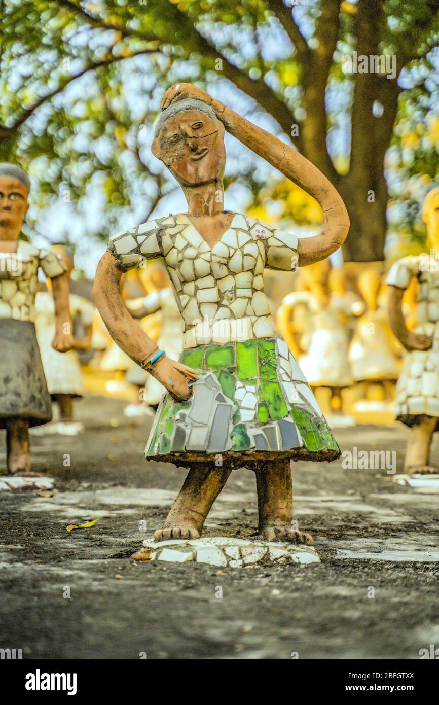 Der Rock Garden von Chandigarh ist ein Skulpturengarten in Chandigarh, Indien. Es ist auch bekannt als Nek Chand's Rock Garden nach seinem Gründer Nek Chand Sain Stockfoto