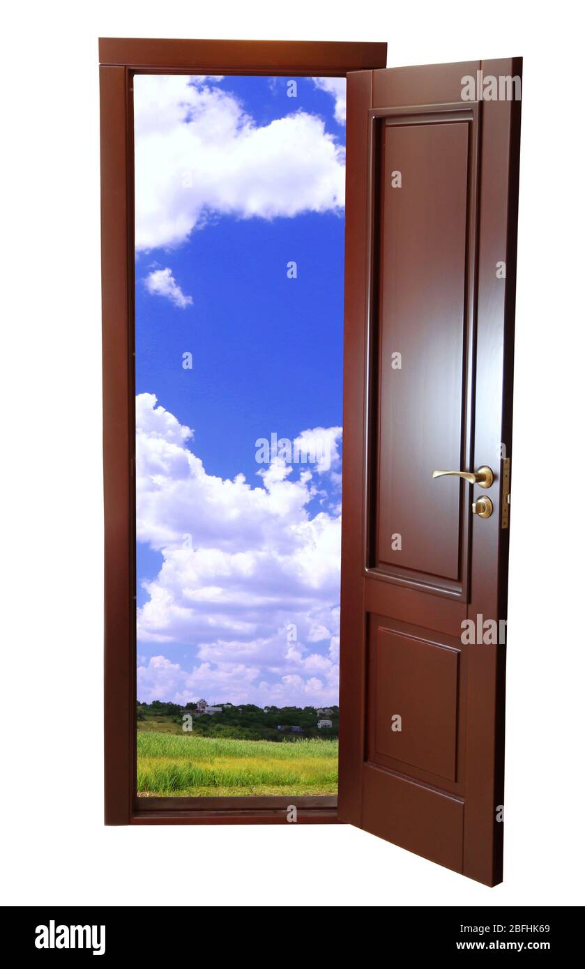 Feldansicht durch eine offene Tür isoliert auf weiß Stockfoto