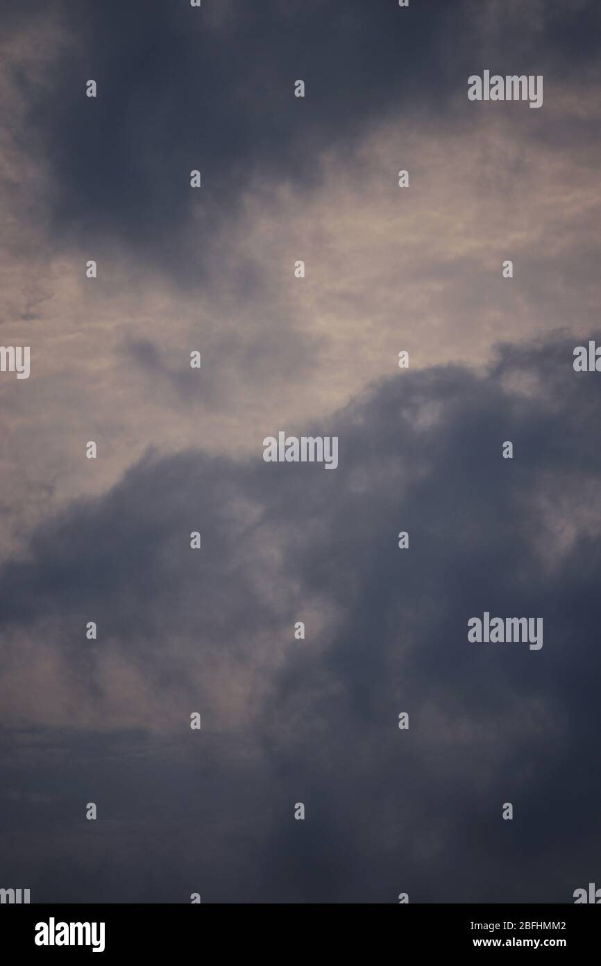 Vertikale Ansicht bei stürmischem Wetter Stockfoto