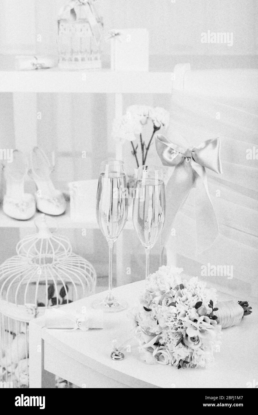 Schöne Hochzeit Stillleben in Grautönen Stockfoto