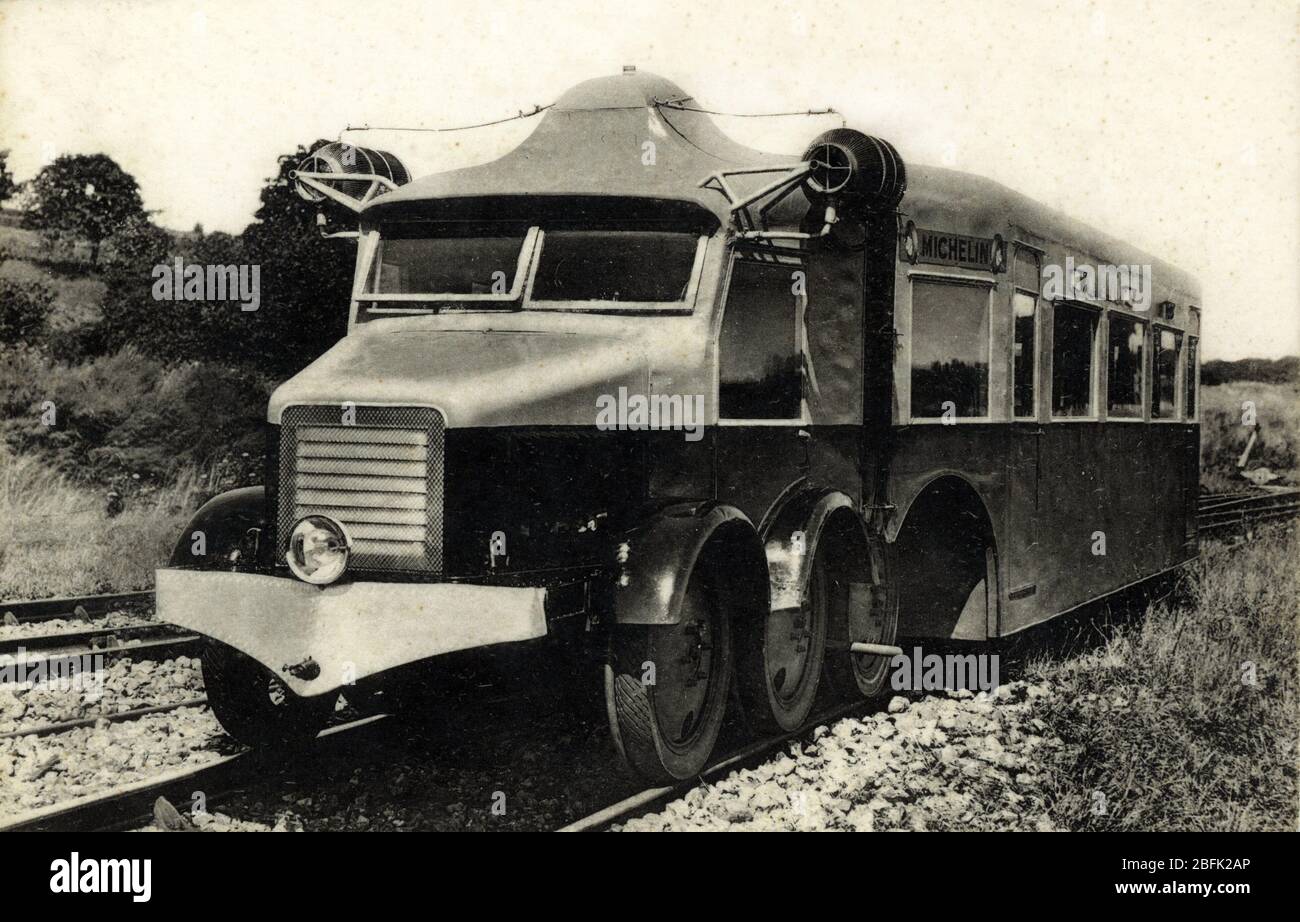 Une micheline Autorail dont les roues sont equipees de pneus speciaux mis au Point par les entreprises Michelin dans les annees 1930 (Michelines waren Stockfoto