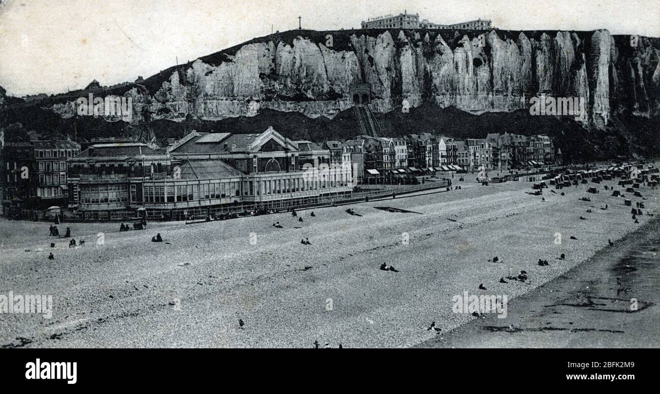 Vue du Casino, des falaises du Treport en Normandie (Casino und Klippen von Le treport) Carte postale 1910 Collection privee Stockfoto