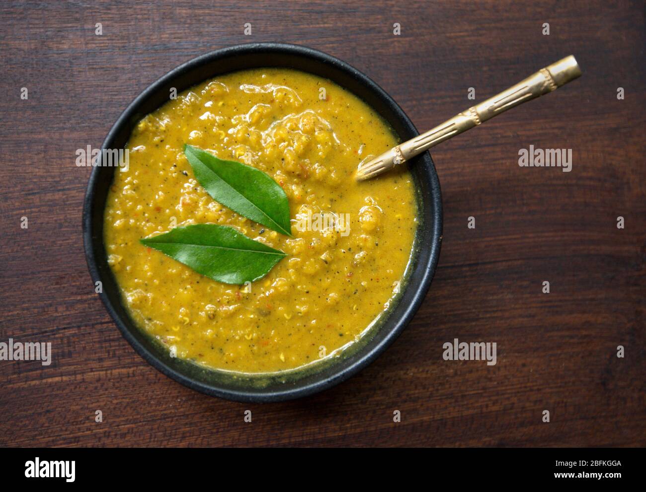 Sri-lankische Küche - Dhal Curry (Linsencurry) Stockfoto