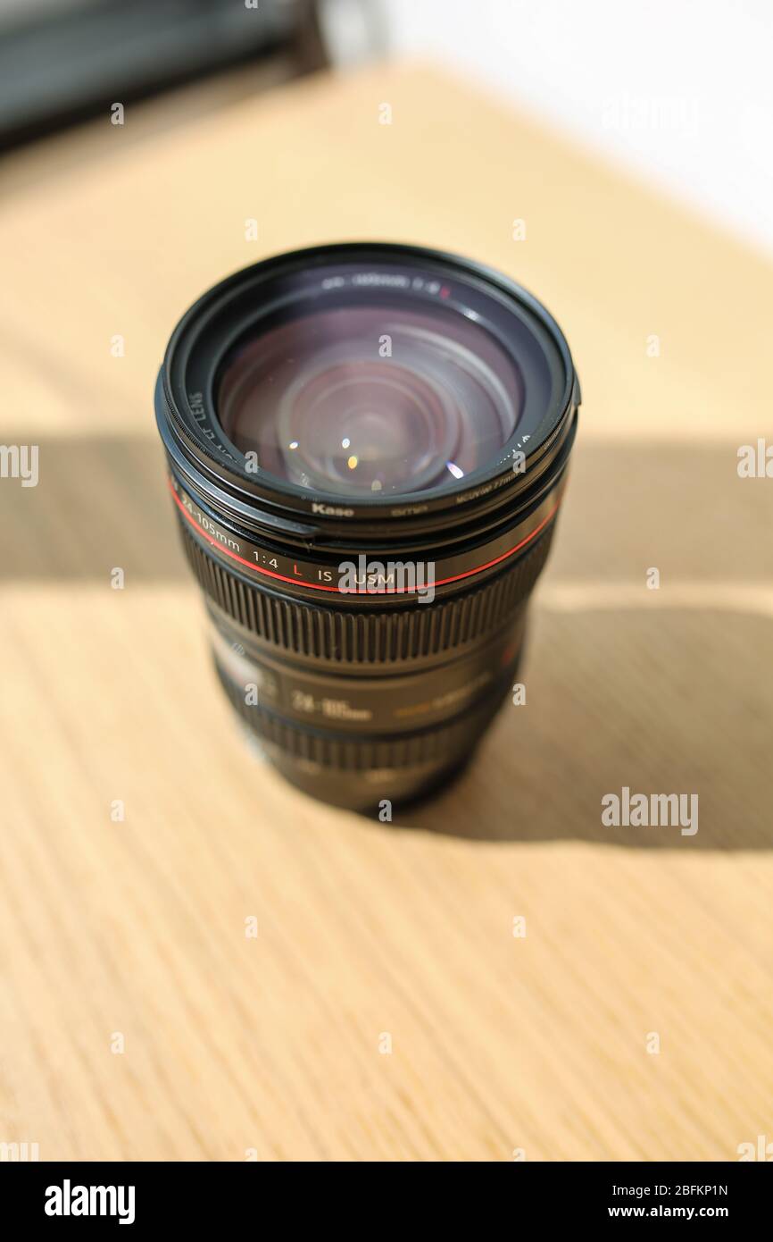 Canon 24 105 mm f4 ist usm -Fotos und -Bildmaterial in hoher Auflösung ...