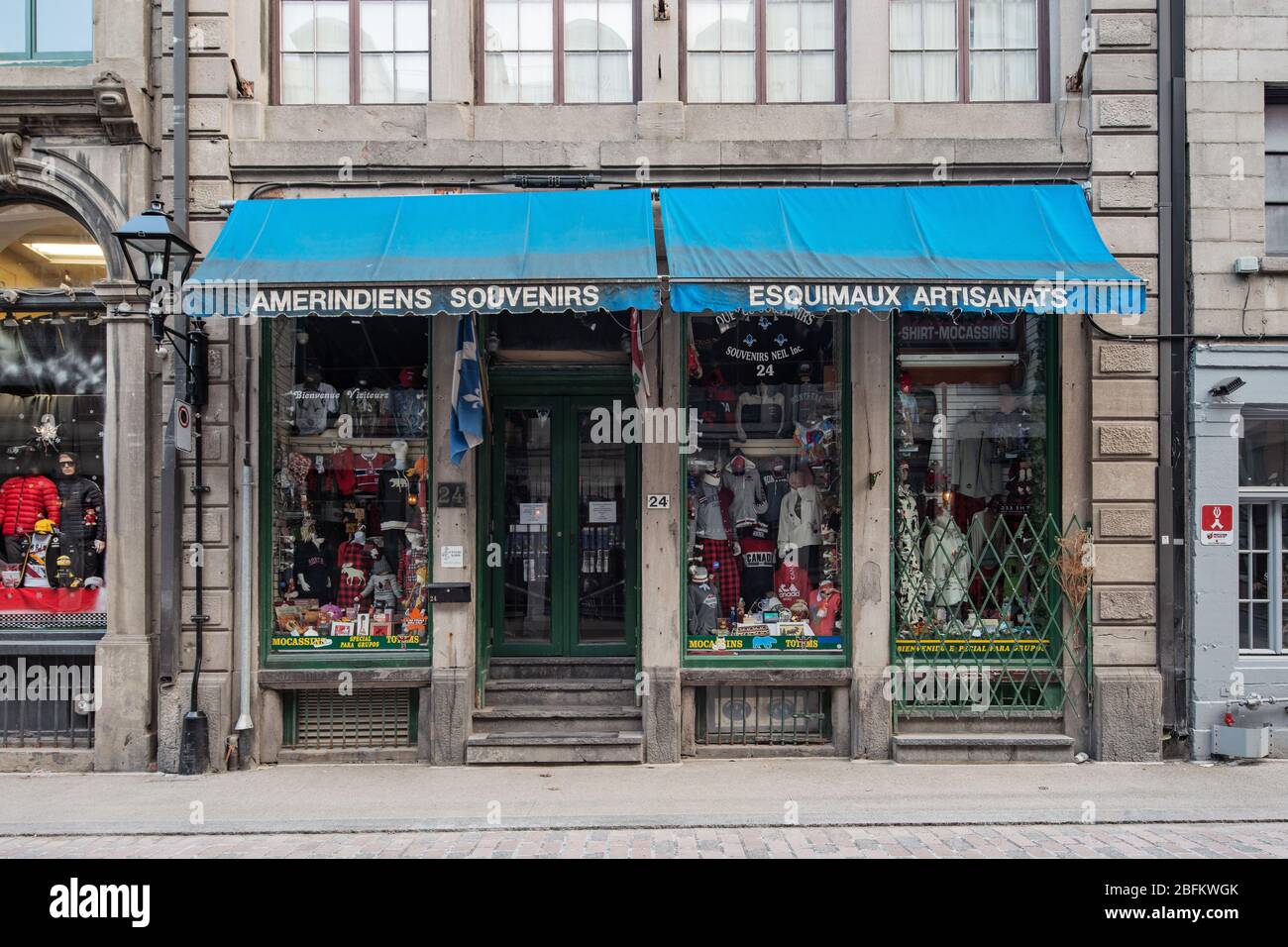 Geschlossener Souvenirladen in der Rue Saint Paul in Old Montreal, während Montreal während der COVID-19-Pandemie unter Haft steht Stockfoto
