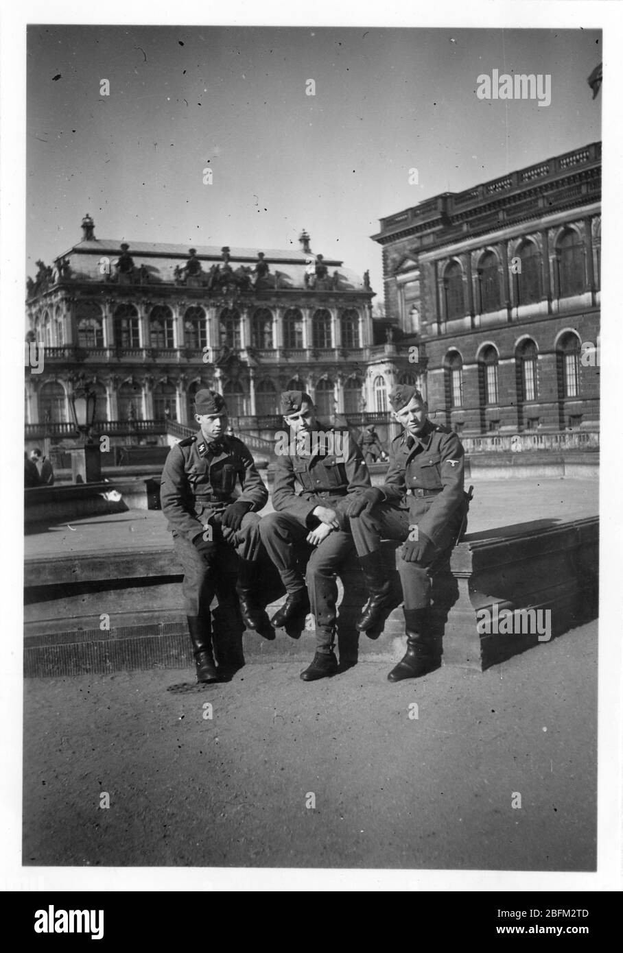 2. Weltkrieg, SS-Soldaten in Dresden, Theaterplatz, Deutschland Stockfoto