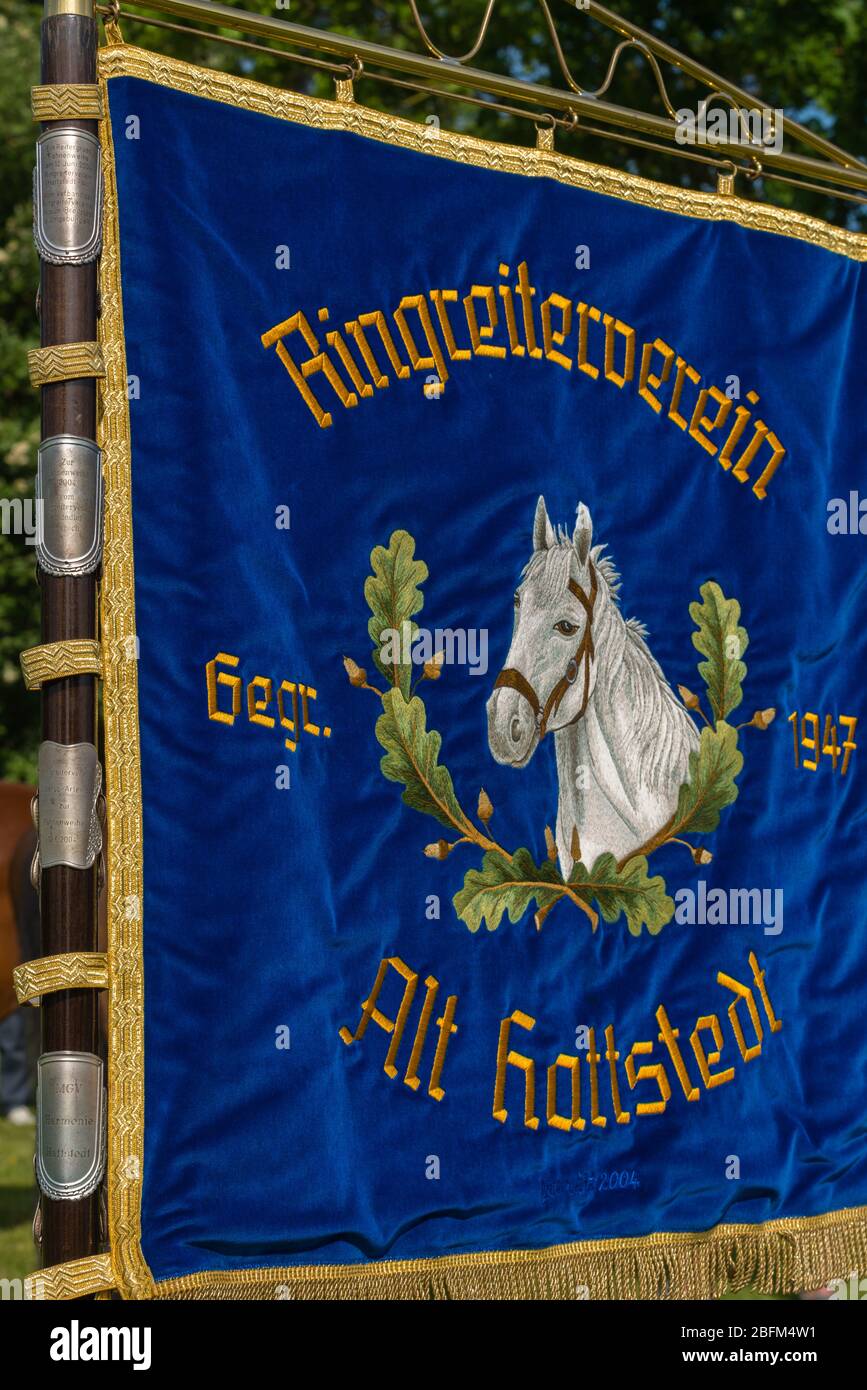 Ringreiten, traditionelles Ridung Festival des Reitvereins Alt Hattstedt, Hattstedt, Nordfriesland, Schleswig-Holstein, Norddeutschland Stockfoto