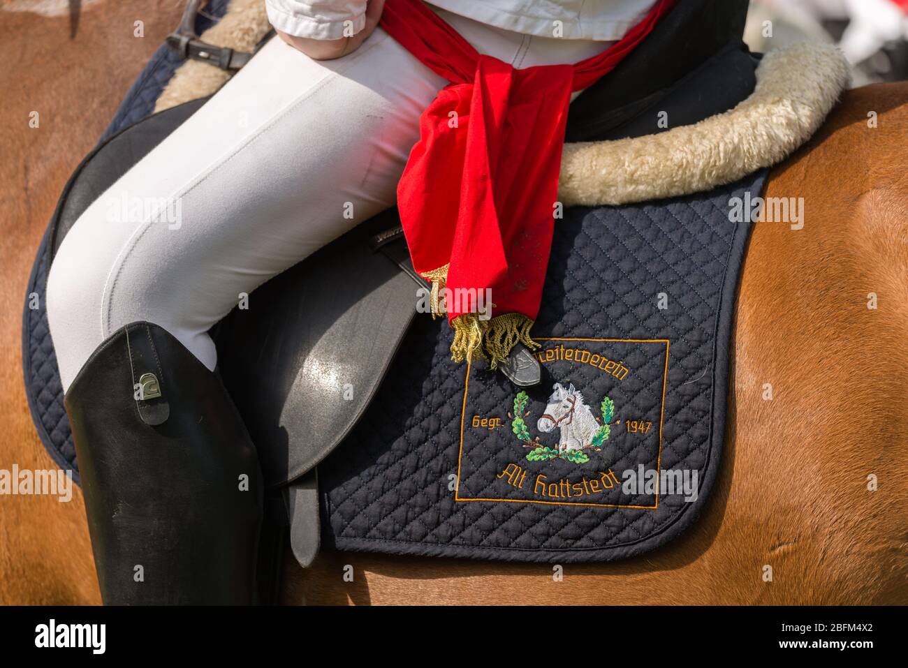 Ringreiten, traditionelles Ridung Festival des Reitvereins Alt Hattstedt, Hattstedt, Nordfriesland, Schleswig-Holstein, Norddeutschland Stockfoto