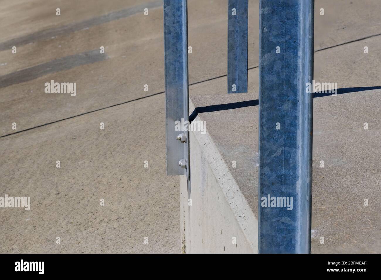 Metallschutzgeländer Stockfoto