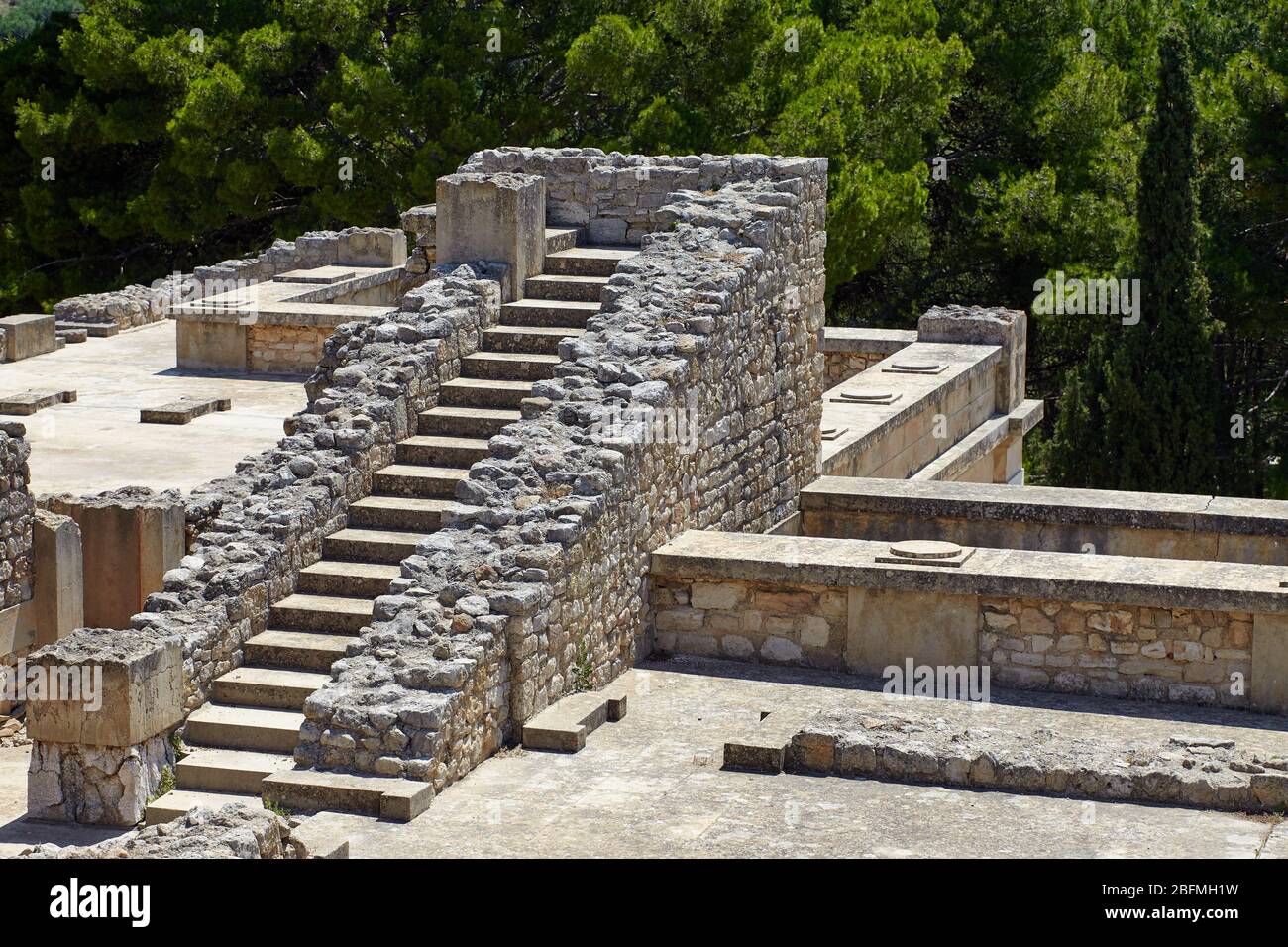 Ruinen des Palastes von Knossos. Berühmte archäologische Attraktion. Die wichtigste Stadt des antiken Kreta, Zentrum der minoischen Zivilisation und Kultur. Cret Stockfoto