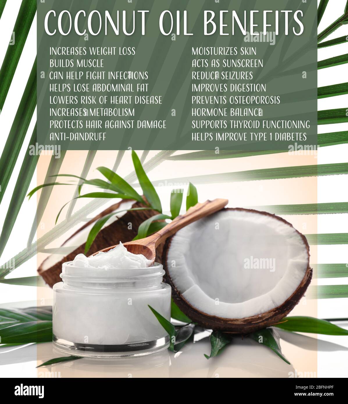 Kokosöl und Liste der Vorteile auf verschwommenem Hintergrund Stockfoto