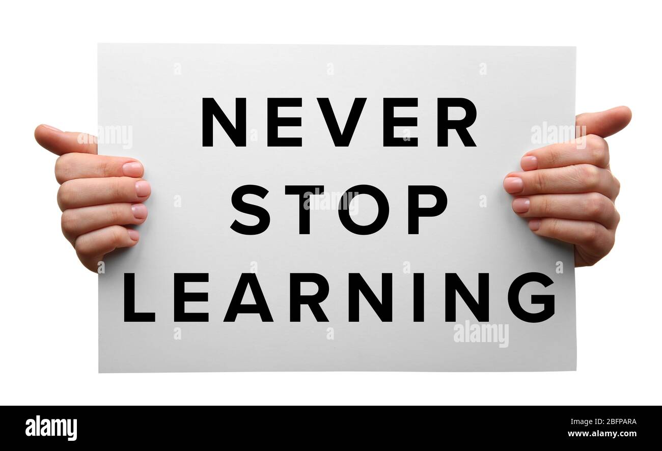 Weibliche Hände halten Blatt Papier. Business Trainer Stockfoto