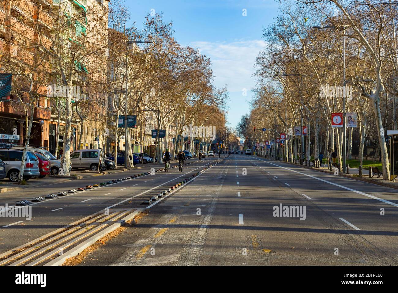 BARCELONA, SPANIEN - 13. JANUAR 2018: Morgen verlassenen Straßen der Stadt Barcelona in Spanien. Stockfoto