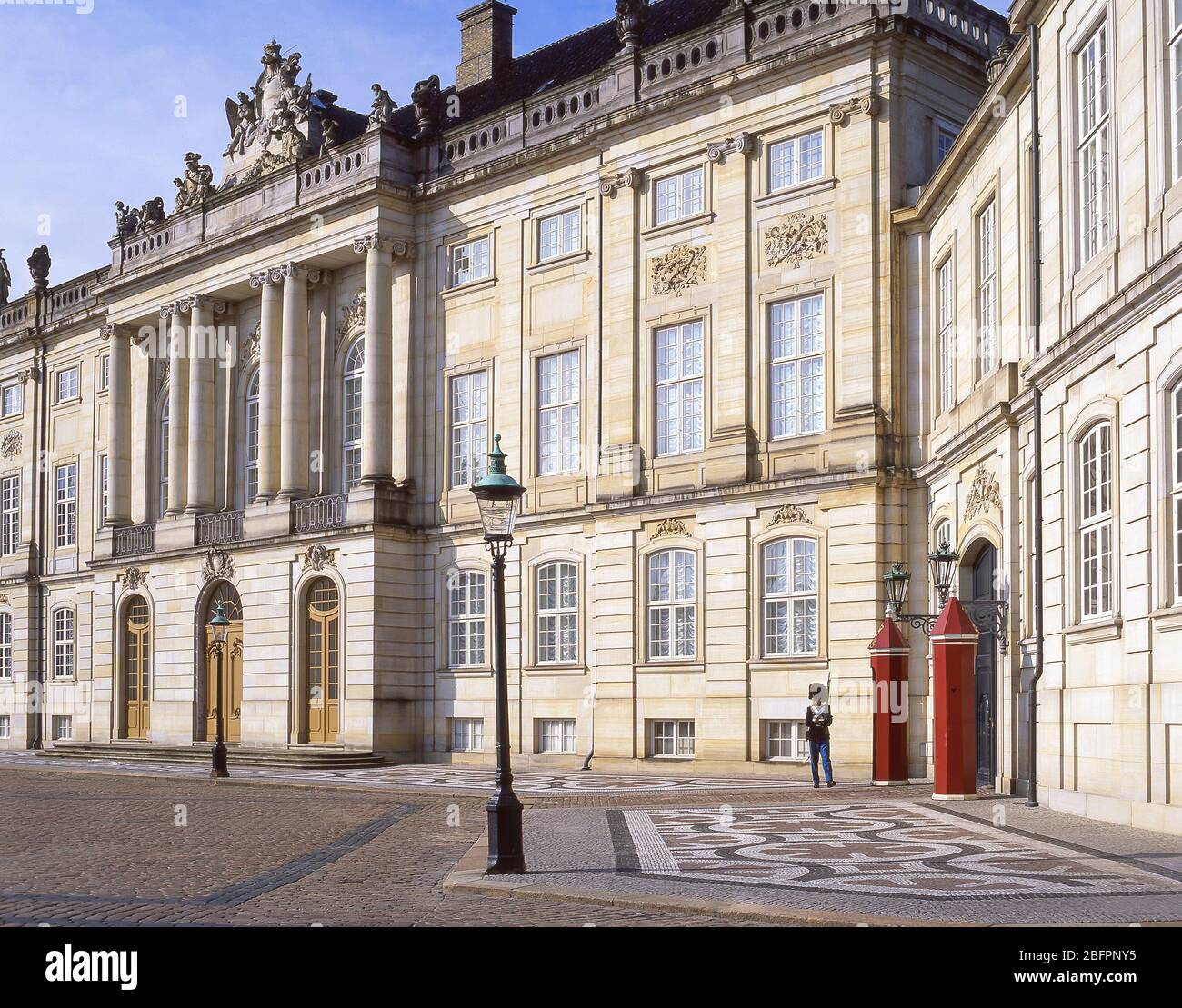 Die Kaisergarde, der Schlossplatz Amalienborg, Frederiksstaden, Kopenhagen (Kobenhavn), Königreich Dänemark Stockfoto