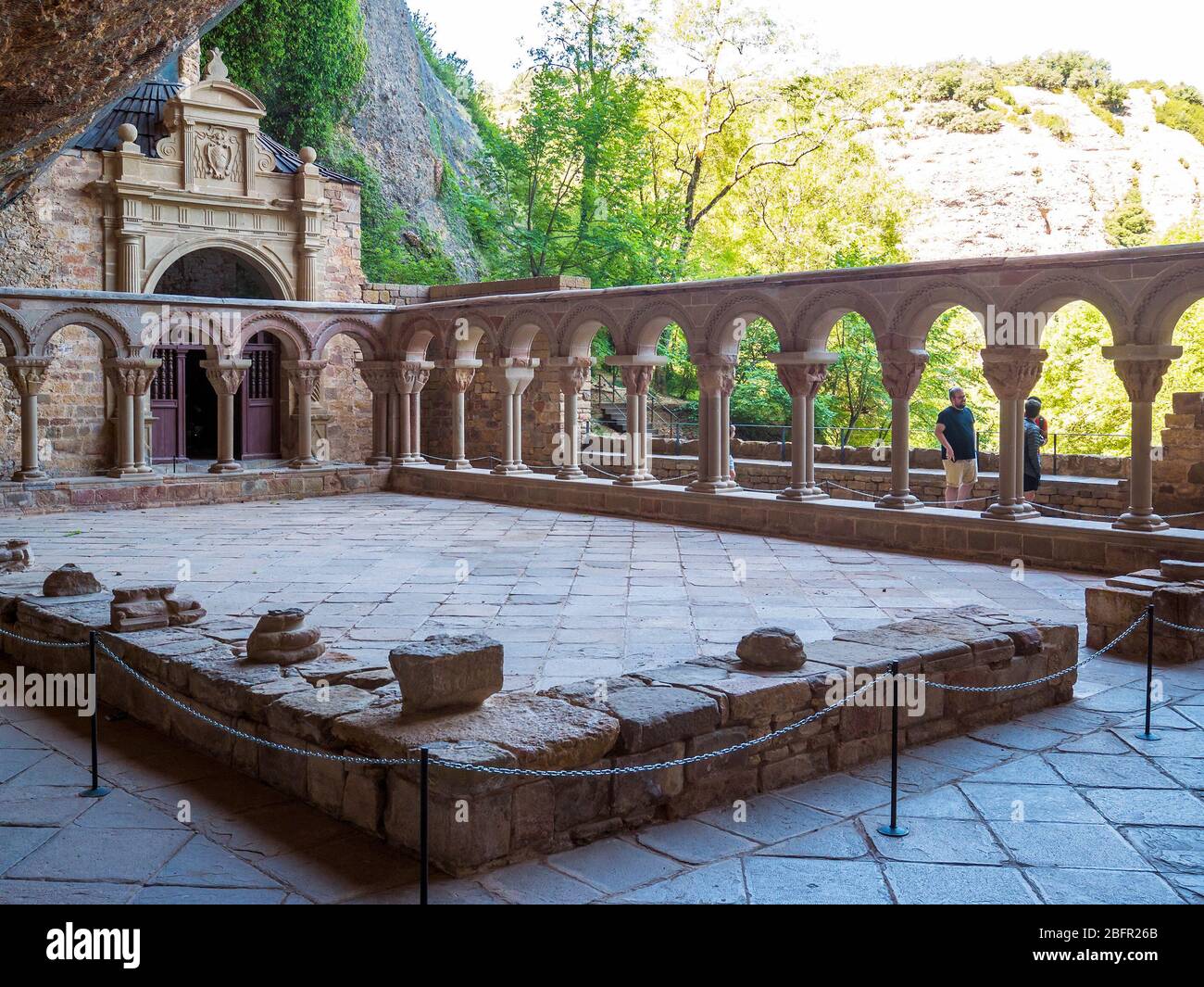 Claustro del Real Monasterio de San Juan de la Peña. Botaya. Huesca. Aragón. Pirineos. España Stockfoto