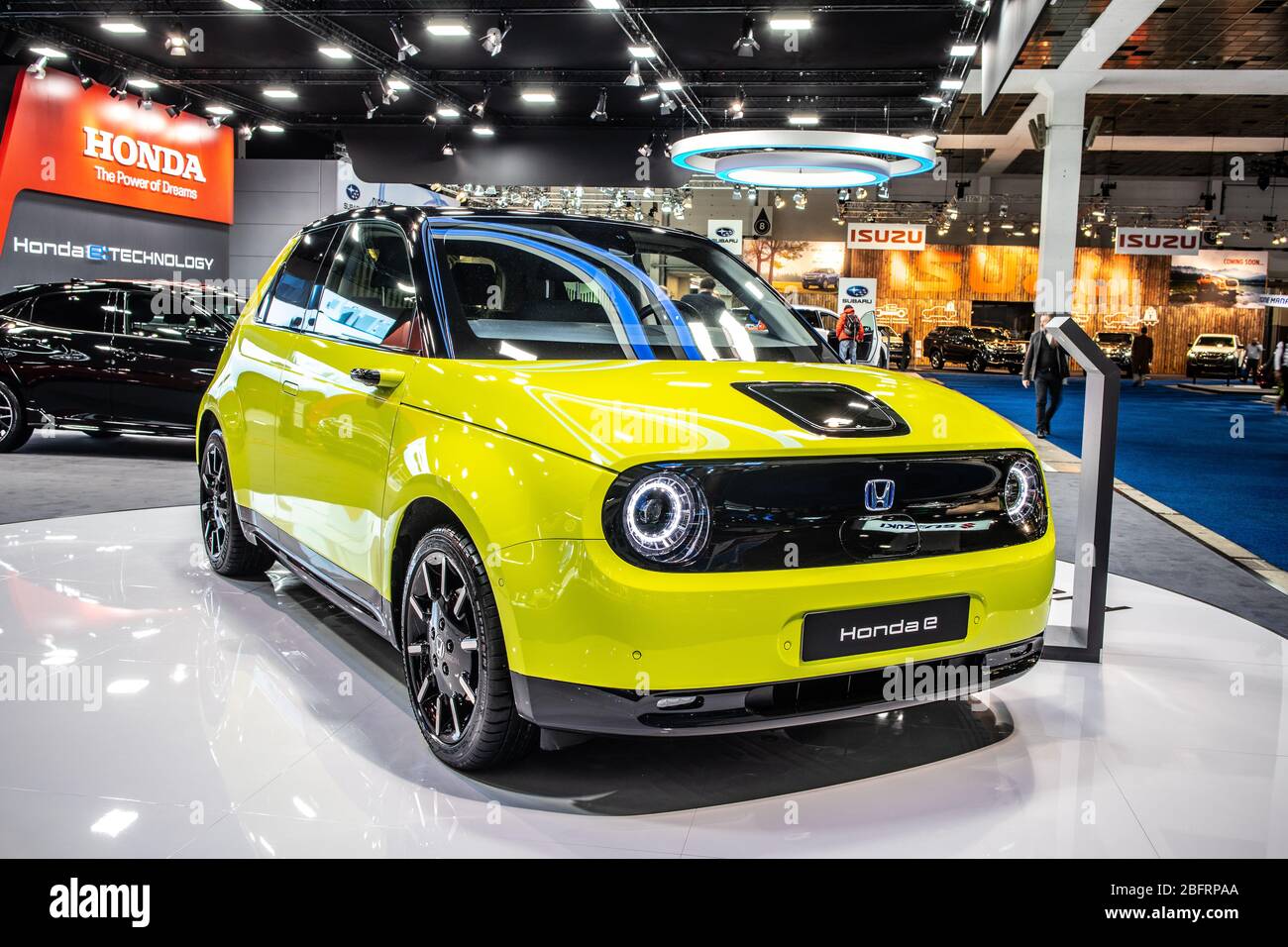 Brüssel, Belgien, Jan 2020 Elektro Honda e Produktionswagen, Brussels Motor Show, Electric Range 220 km (137 mi) 5-türiger Honda-Wagen Stockfoto