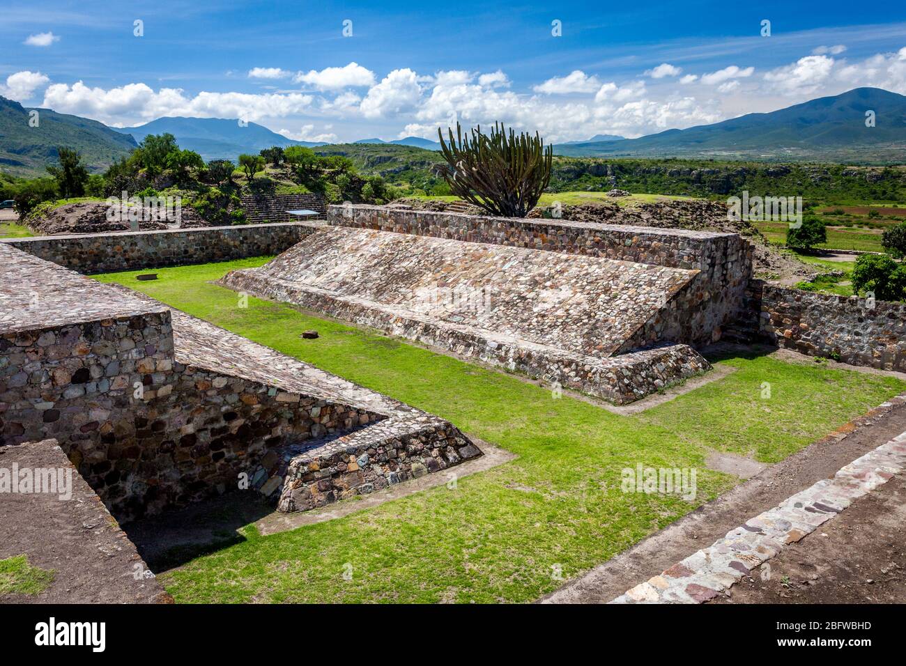 Ballplatz in den Ruinen von Yagul in Oaxaca, Mexiko. Stockfoto