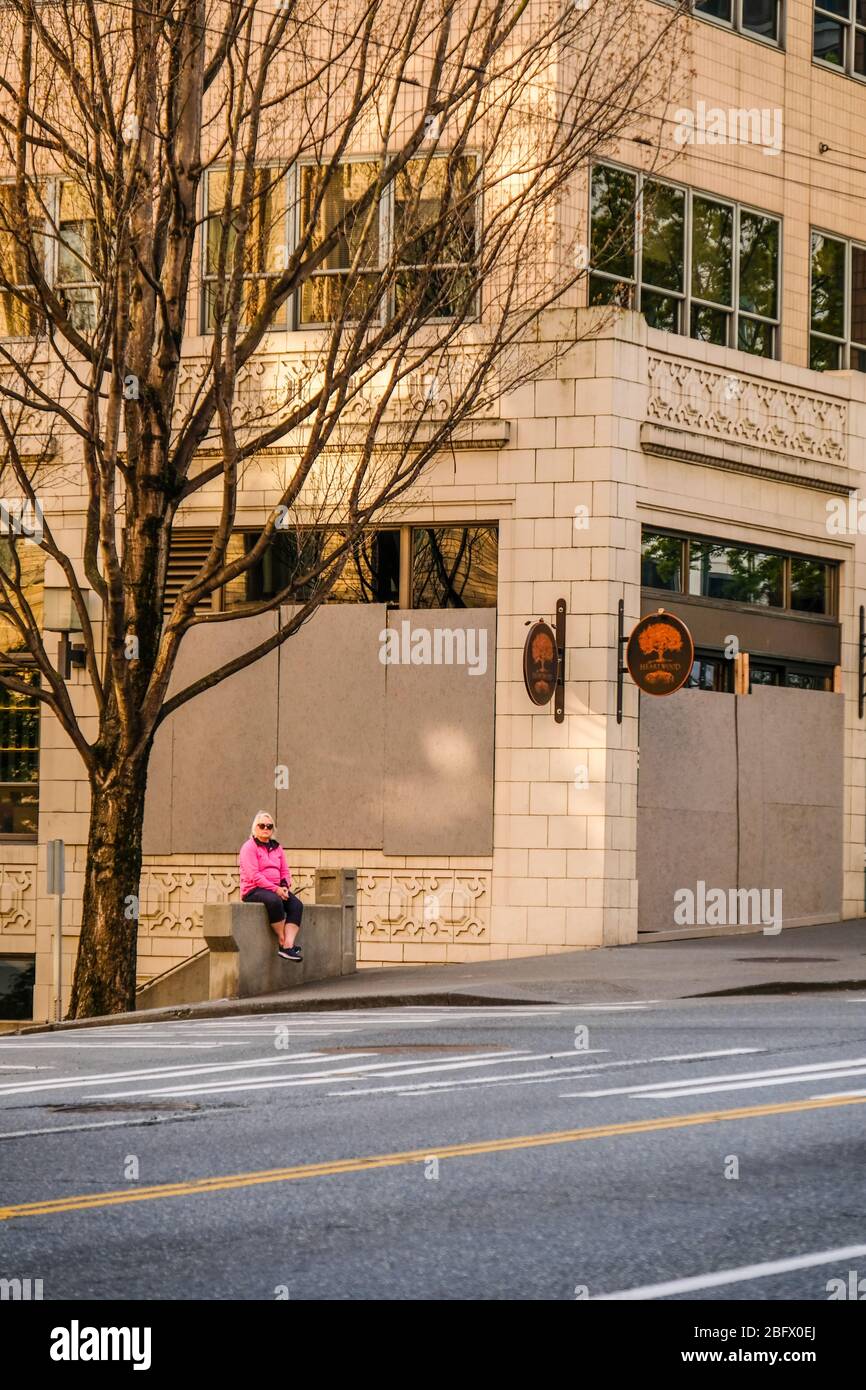 Leere Straße in Downtown Seattle wegen Coronavirus Aufenthalt in Home Ordnung Stockfoto