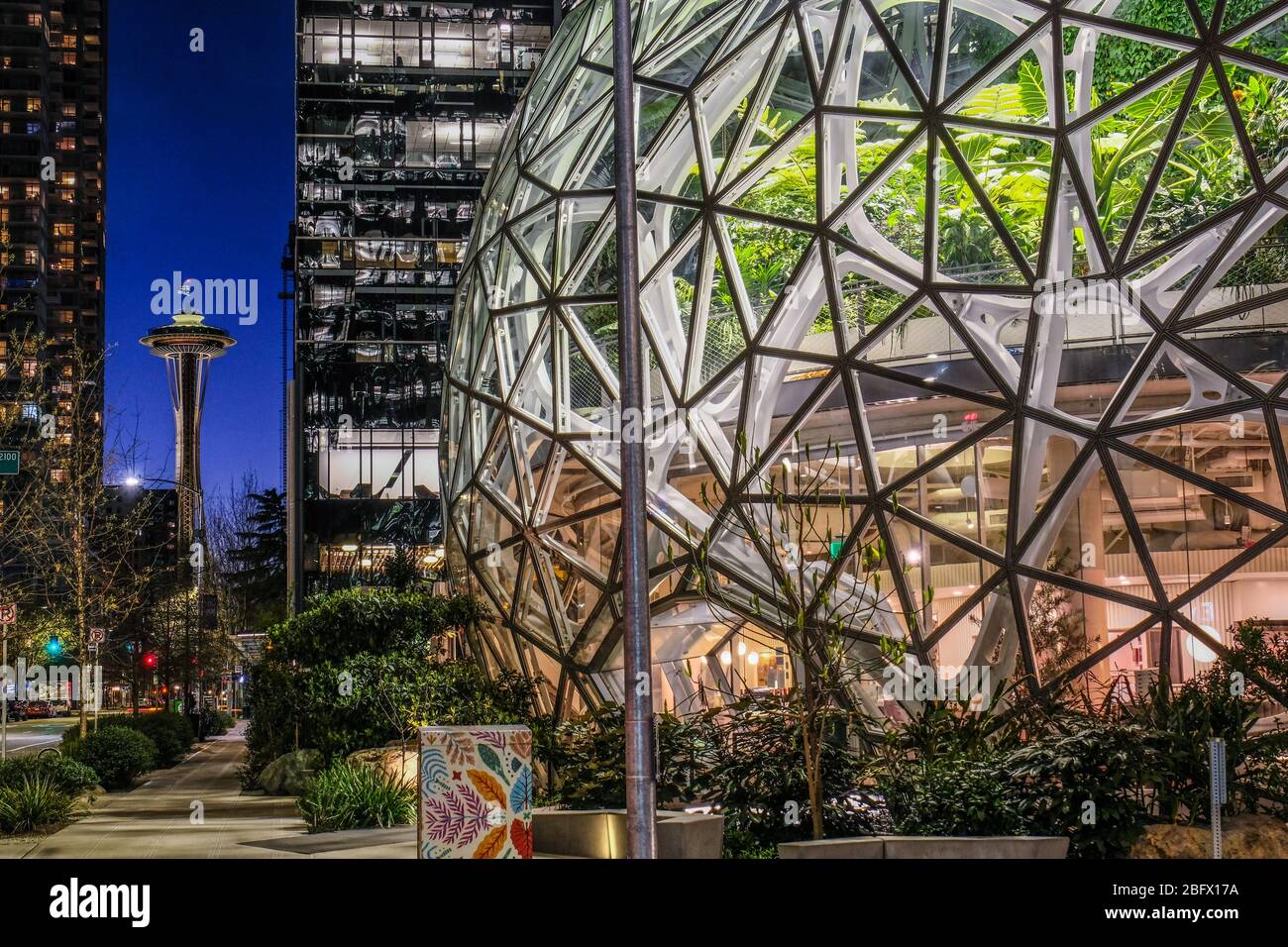 Leere Straße in Downtown Seattle wegen Coronavirus Aufenthalt in Home Ordnung Stockfoto