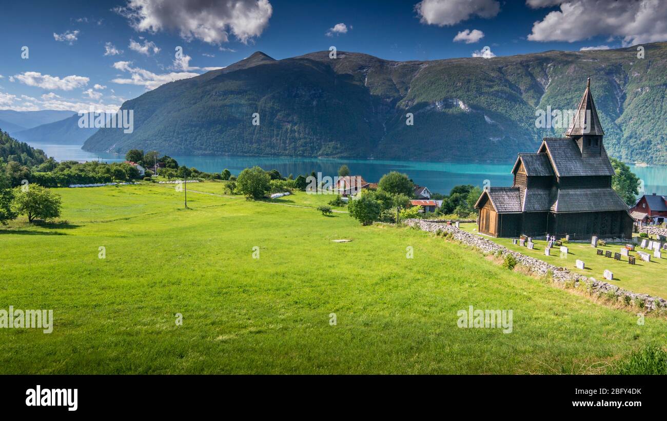 Norwegen, im Sommer, Holzkirche Urnes Stockfoto